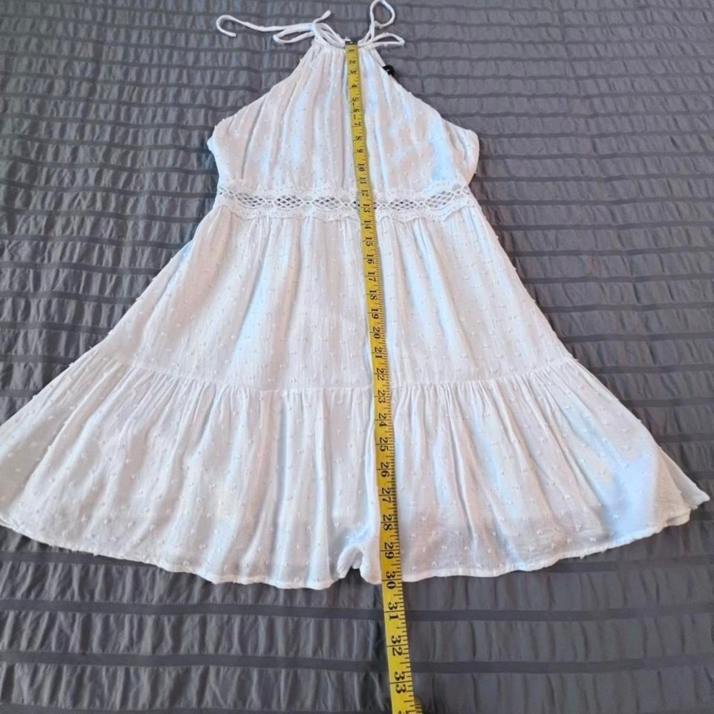 White Lulus mini halter dress with ruffled hem Women's size small‎ - Picture 4 of 8